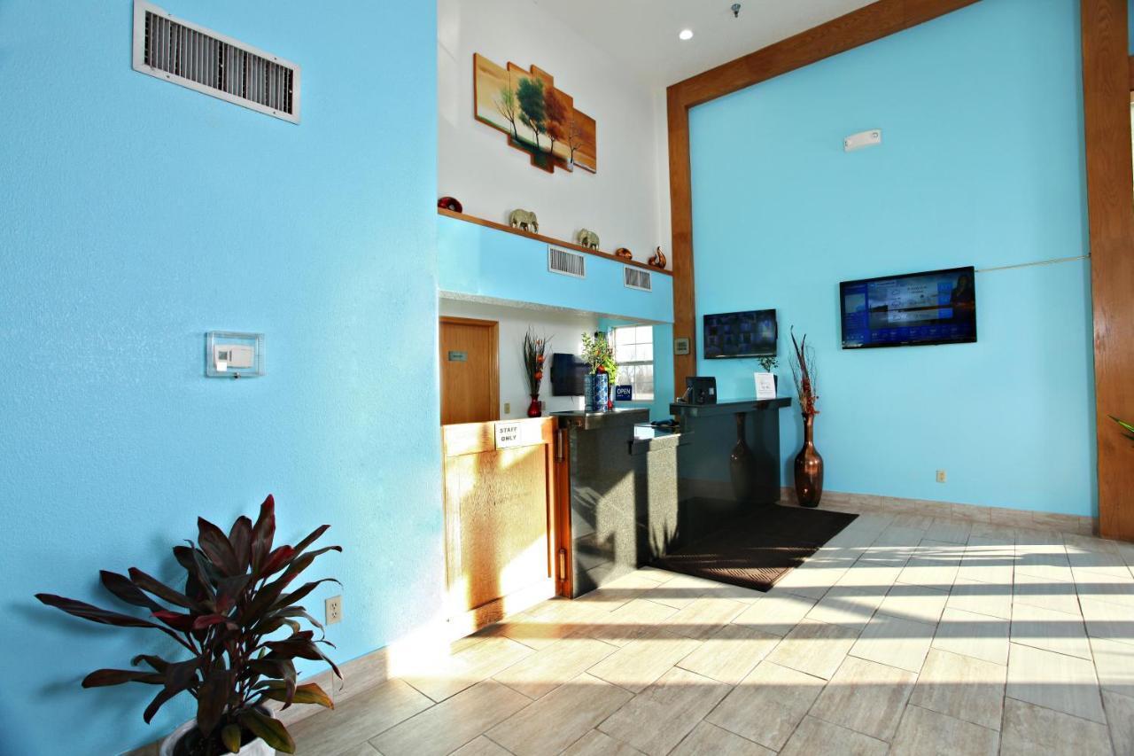 Coratel Inn & Suites By Jasper Newton Exterior foto